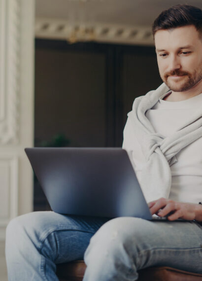 Minimalistyczna moda męska - Jak stworzyć stylowy strój w prostych krojach i klasycznych kolorach