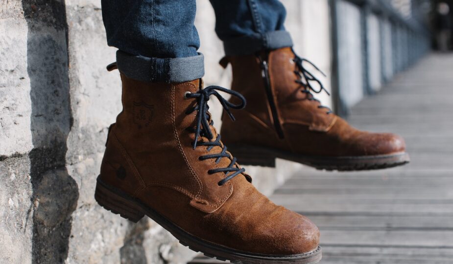 Trzewiki jako element garderoby: jak nosić je na różne okazje?
